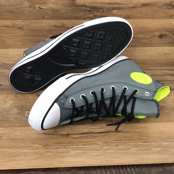 CONVERSE HIGH TOP BRAND NEW - Picture 12 of 15